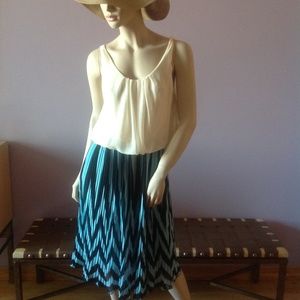 Summer Dress Lightweight Chevron Plisse Skirt S M